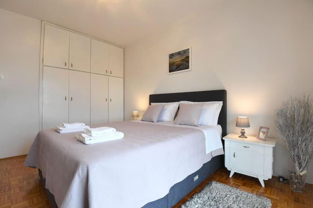 Apartman Ilijana Zara Esterno foto